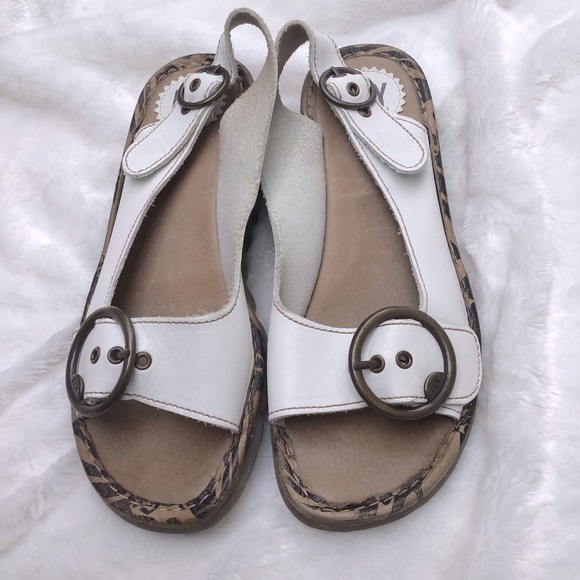 Fly London Shoes - Fly London Tram Sandals, White. Size 40